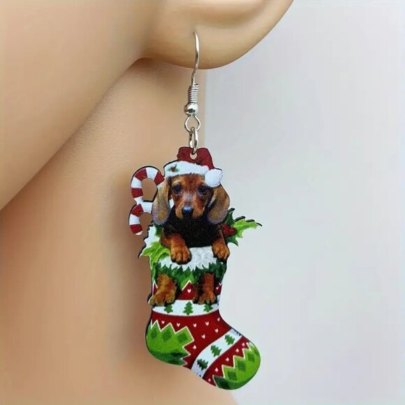 Independnt Jewelry - Acrylic Christmas DACHSHUND Dog Stocking Dangle Earrings